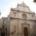 Da qui passeggiamo su via San Domenico, dove tra eleganti e storiche abitazioni si arriva davanti alla cinquecentesca e sobria chiesa che d il nome alla strada